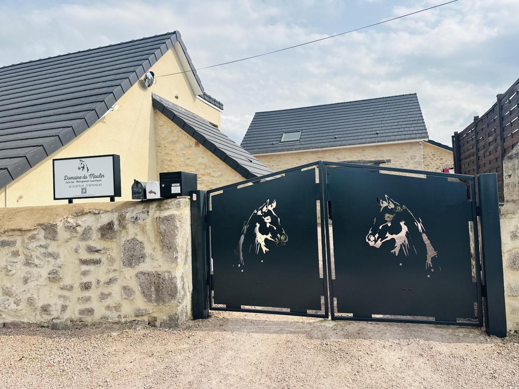 Le Lodge Spa Saint-Laurent-d'Andenay Экстерьер фото